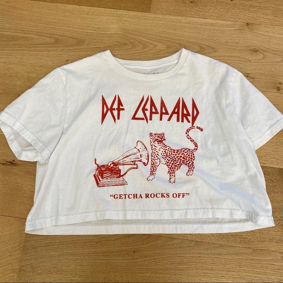 Def Leppard Tops - Def Leppard Getcha Rocks Off Graphic Band Crop Tee